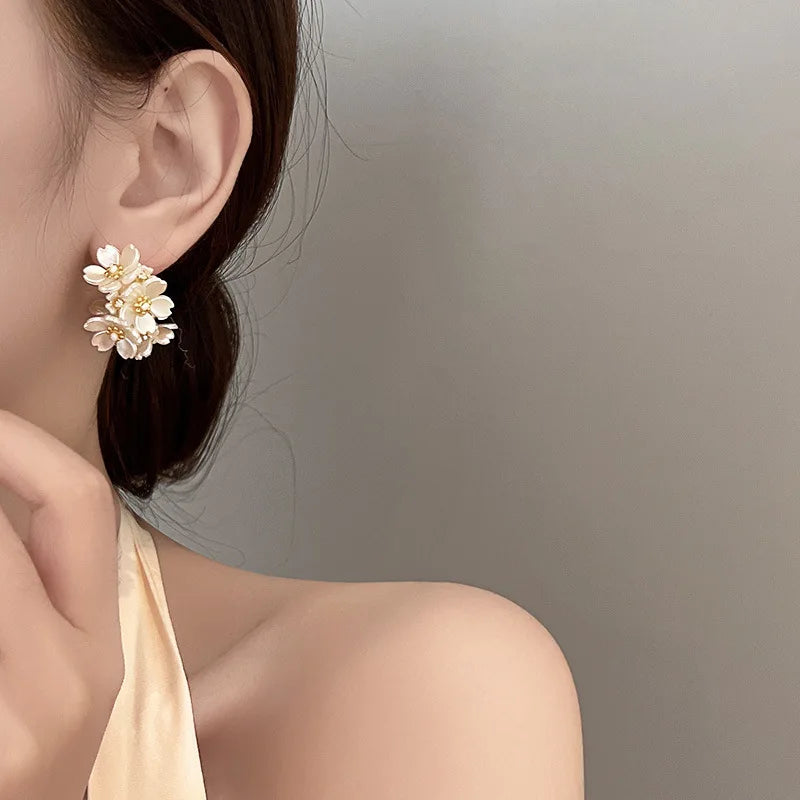 Shell Flower Pearl Hoop Earrings
