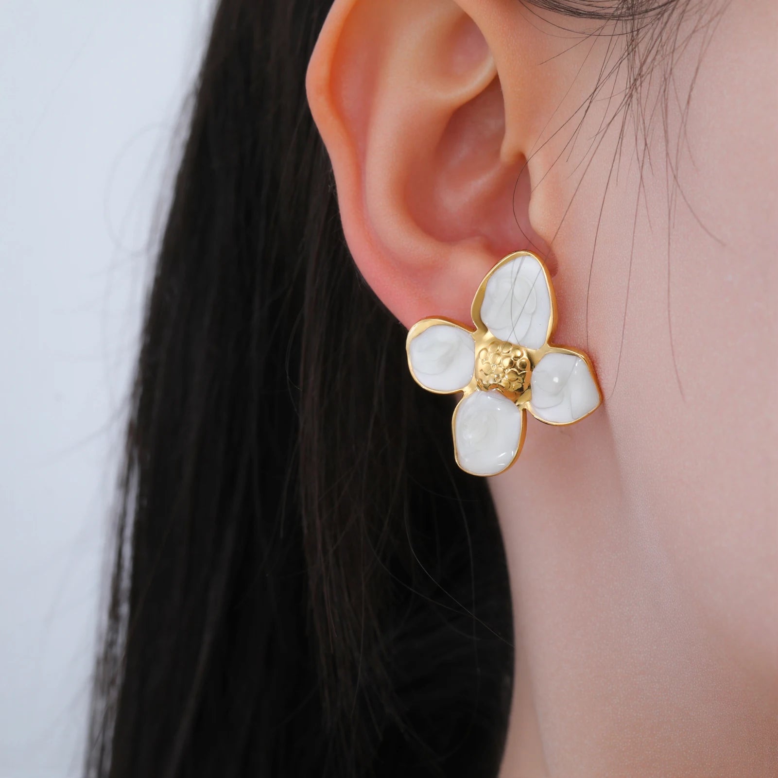 Gold Flower Stud Earrings Set