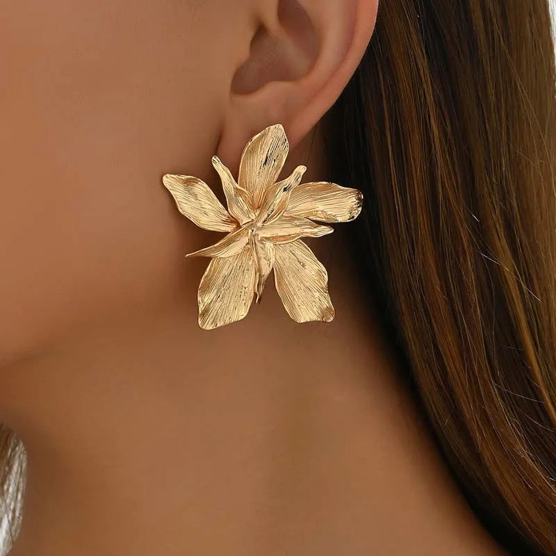 Vintage Gold Flower Earrings