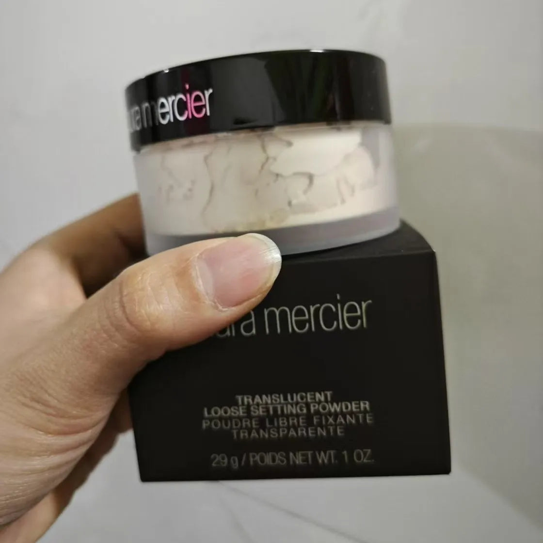 2024 Hot Loose Powder With Packaging Natural Soft Transparent Honey Powder Makeup Powder Skin Care