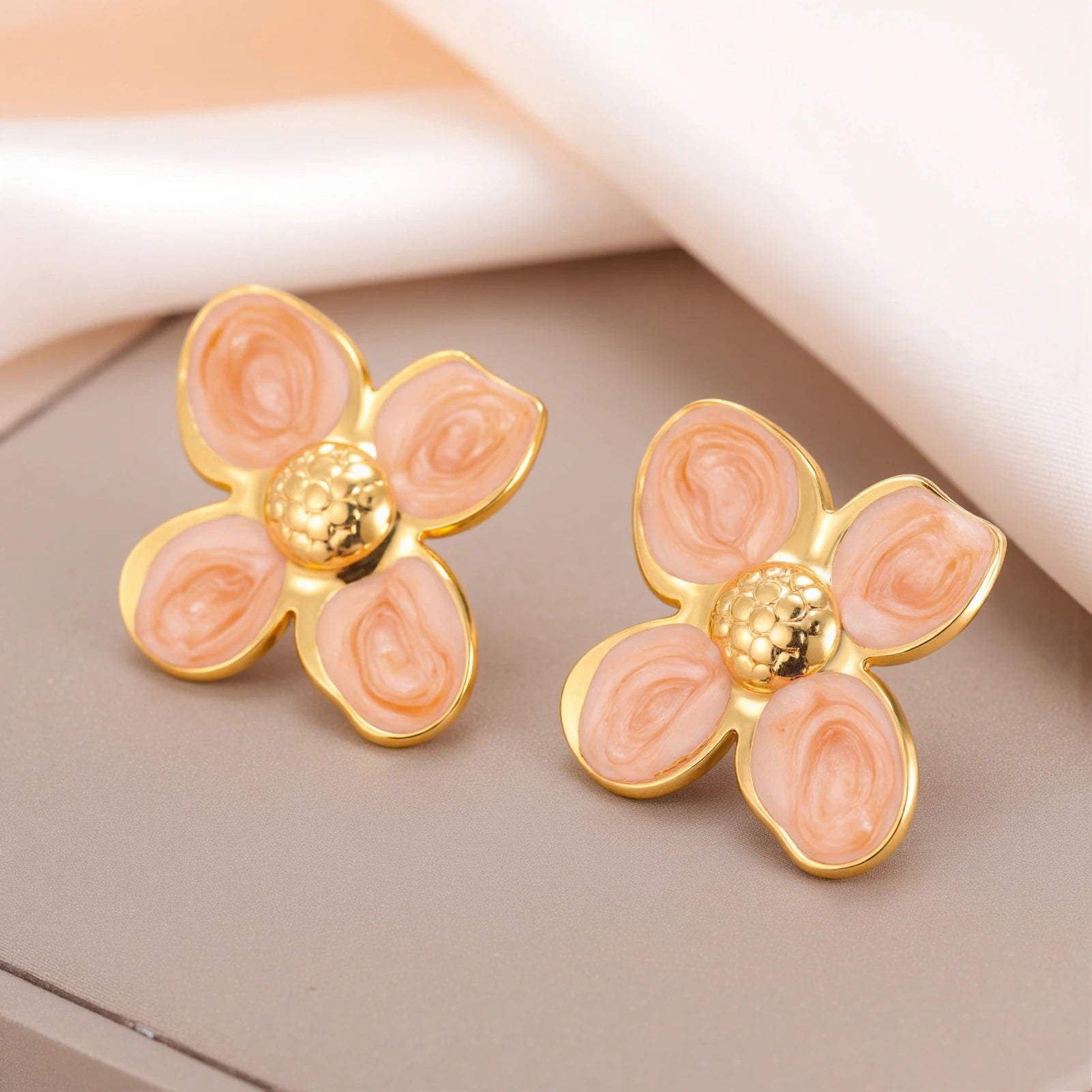 Gold Flower Stud Earrings Set