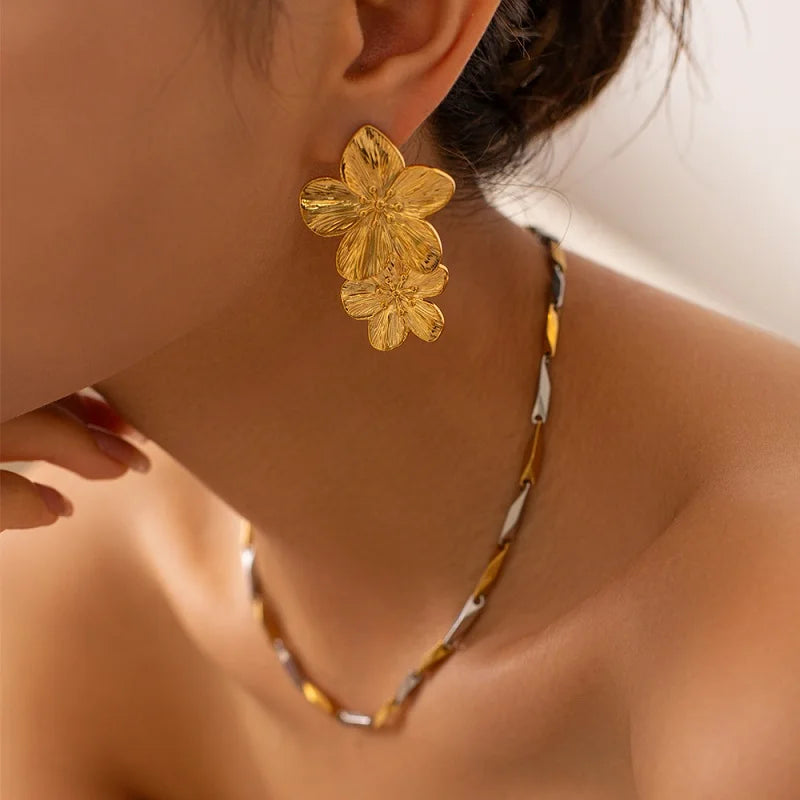 Vintage Gold Flower Earrings