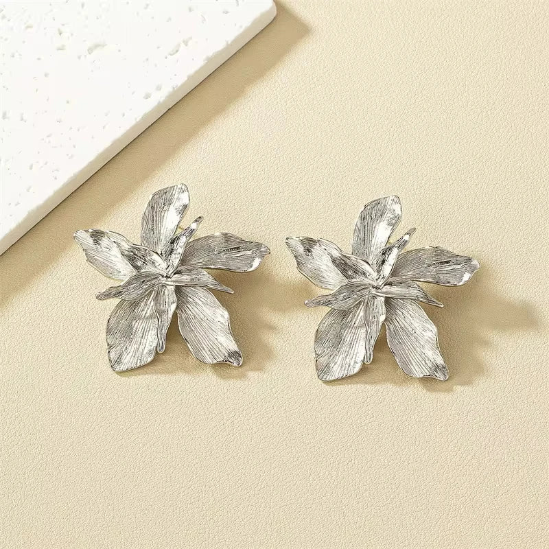 Vintage Gold Flower Earrings