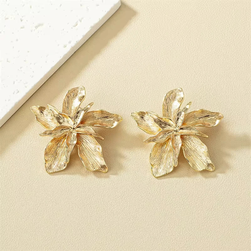 Vintage Gold Flower Earrings
