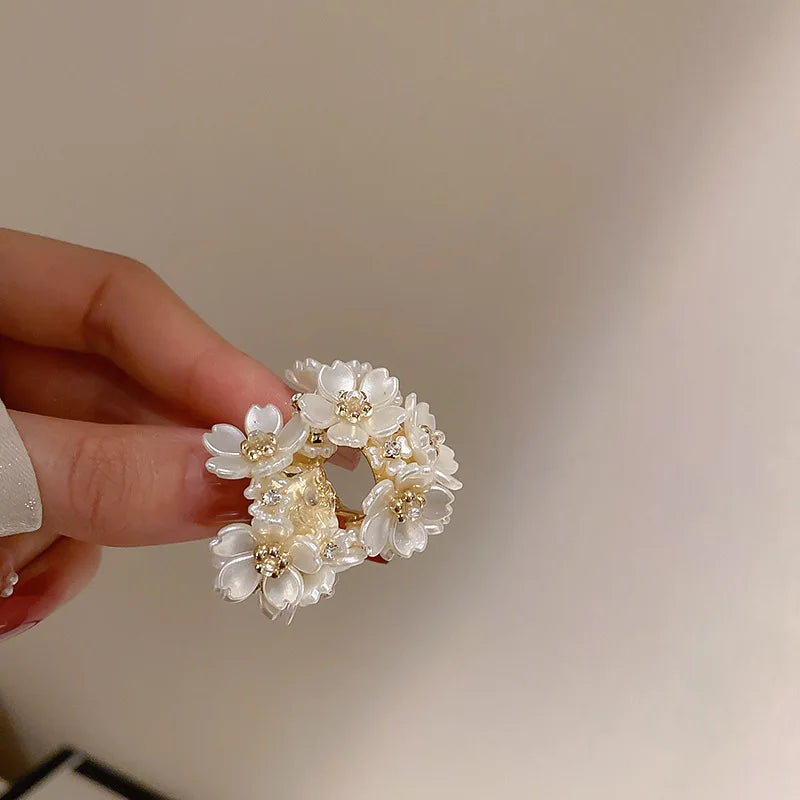 Shell Flower Pearl Hoop Earrings