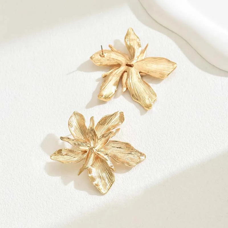 Vintage Gold Flower Earrings