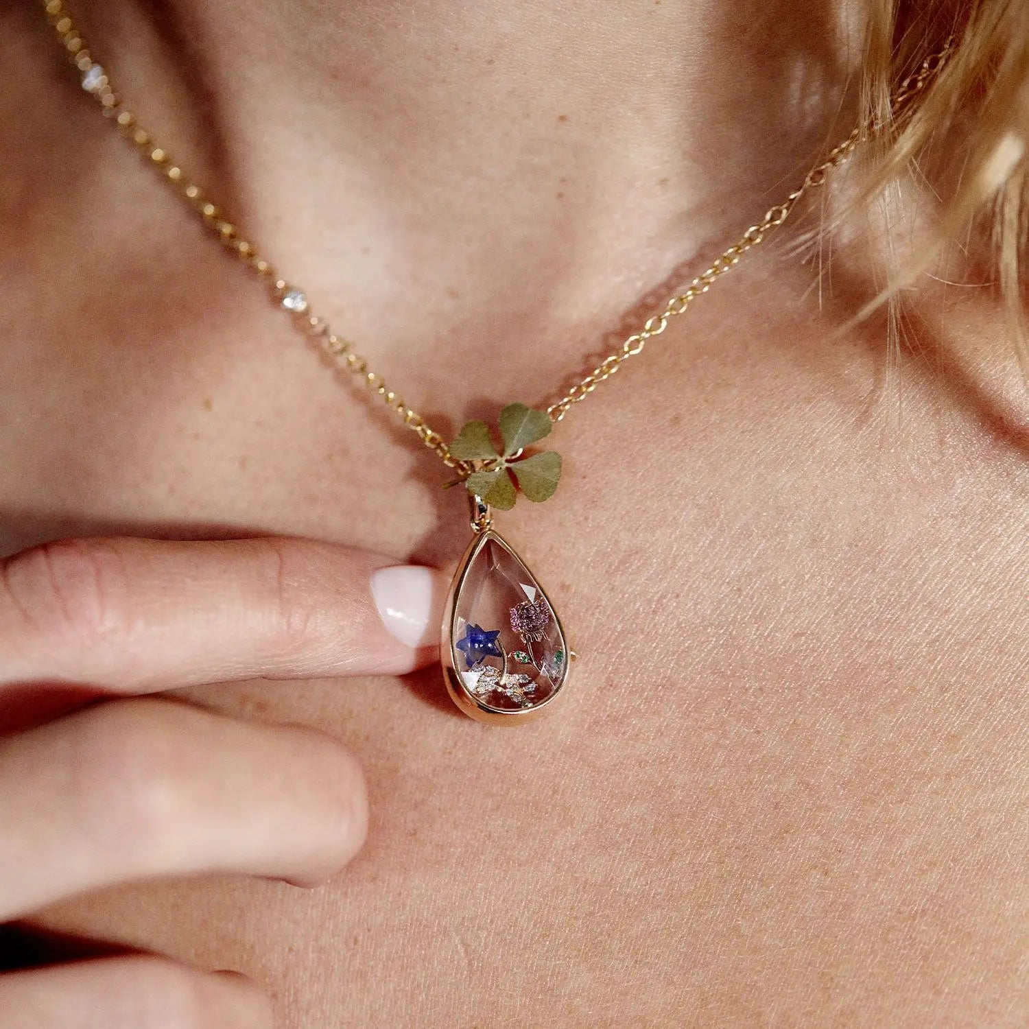Open Pendant Chain Necklace